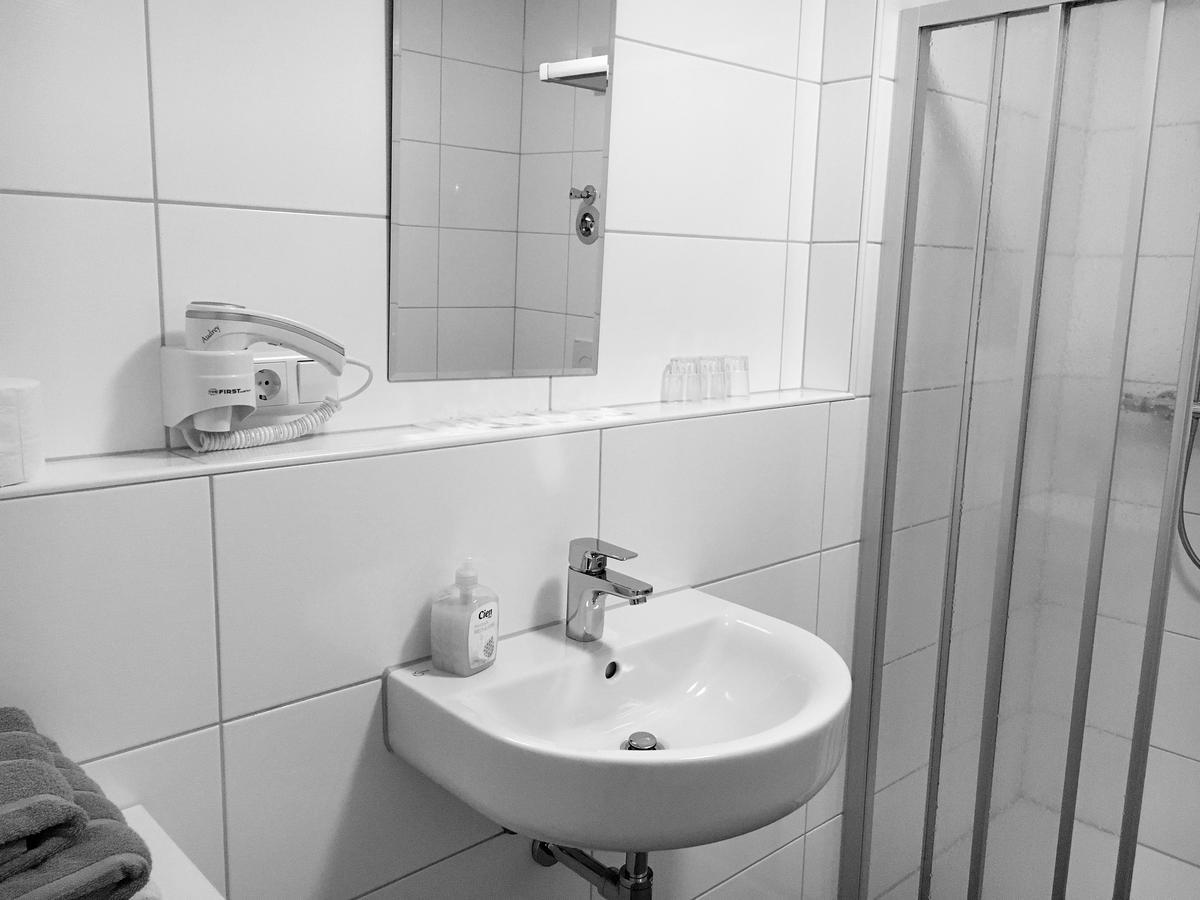Eisberg Hotel Rust Gaestehaus Room photo